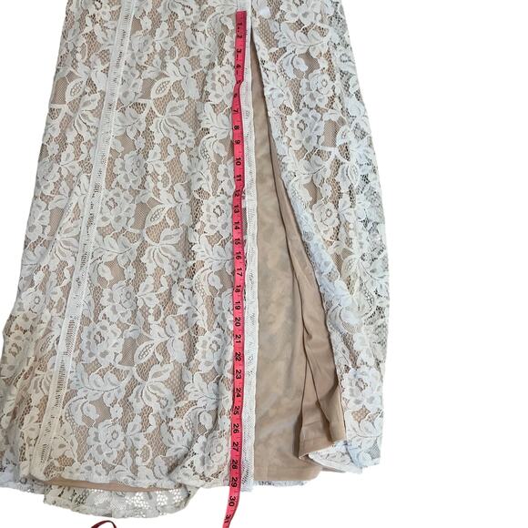 Lulus This Moment in Time White Lace Ruffled Maxi Dress Size Medium NWT NEW - Picture 7 of 11